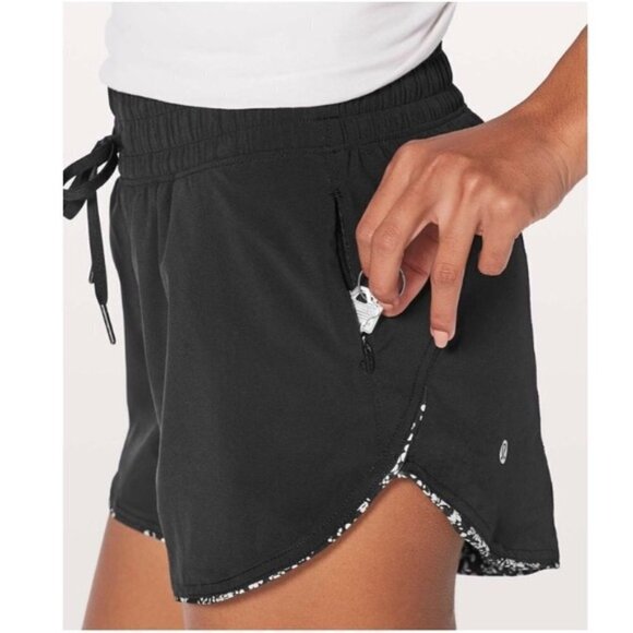 RARE Lululemon Reversible Choose A Side Chirasu Shorts I Size 6 - Picture 4 of 13